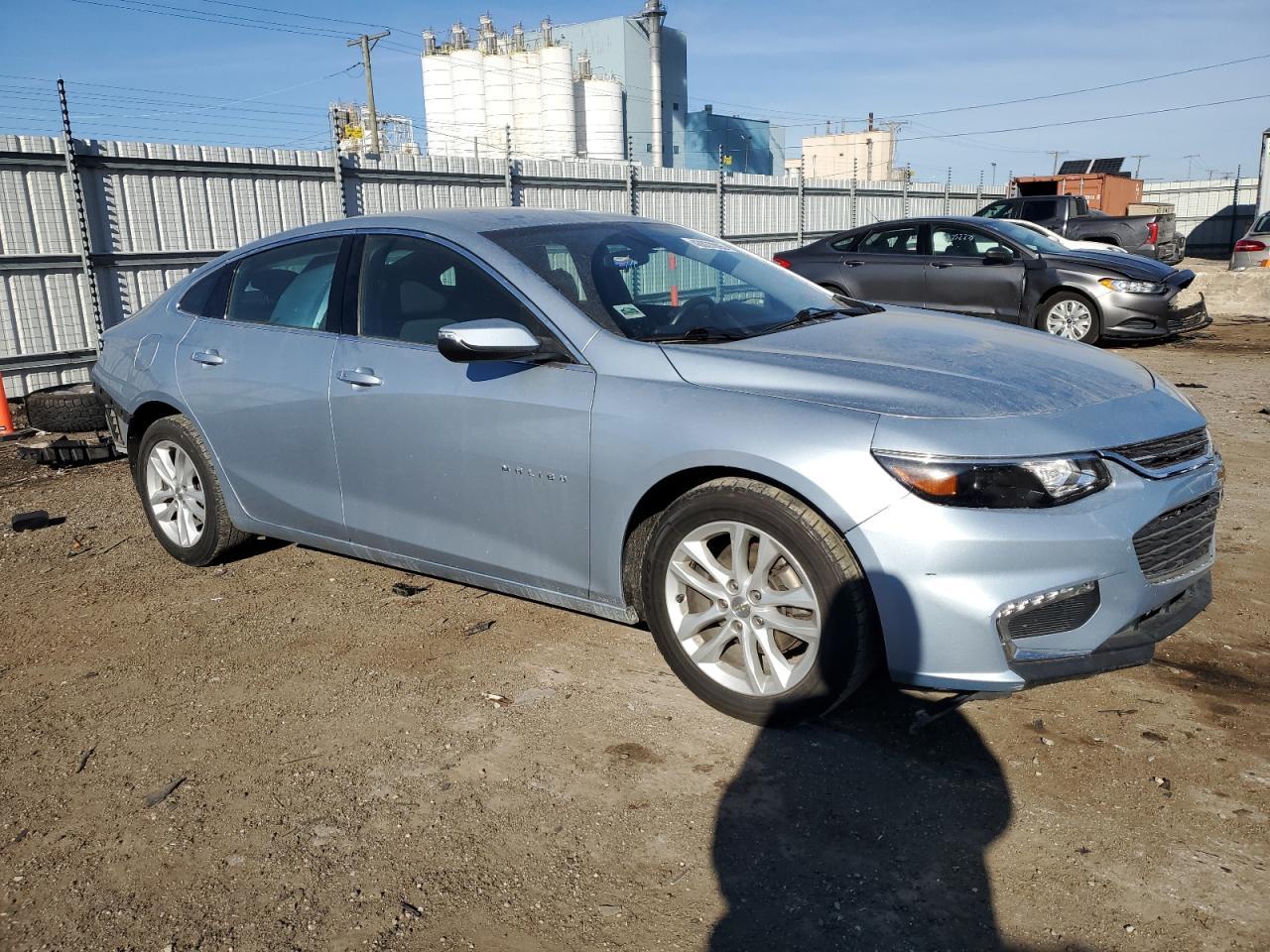 2017 CHEVROLET MALIBU LT - Image 4