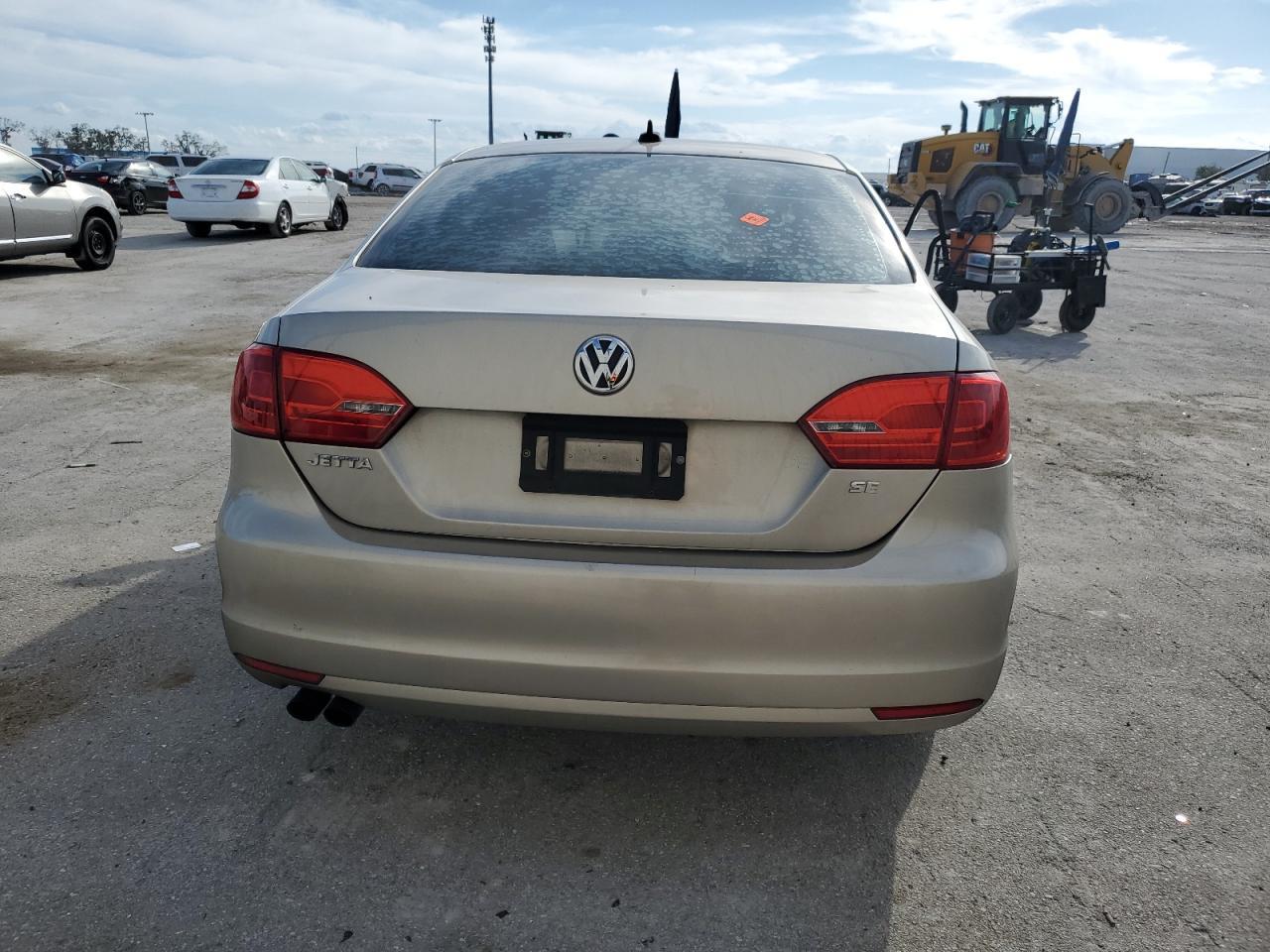 2014 VOLKSWAGEN JETTA SE - Image 6