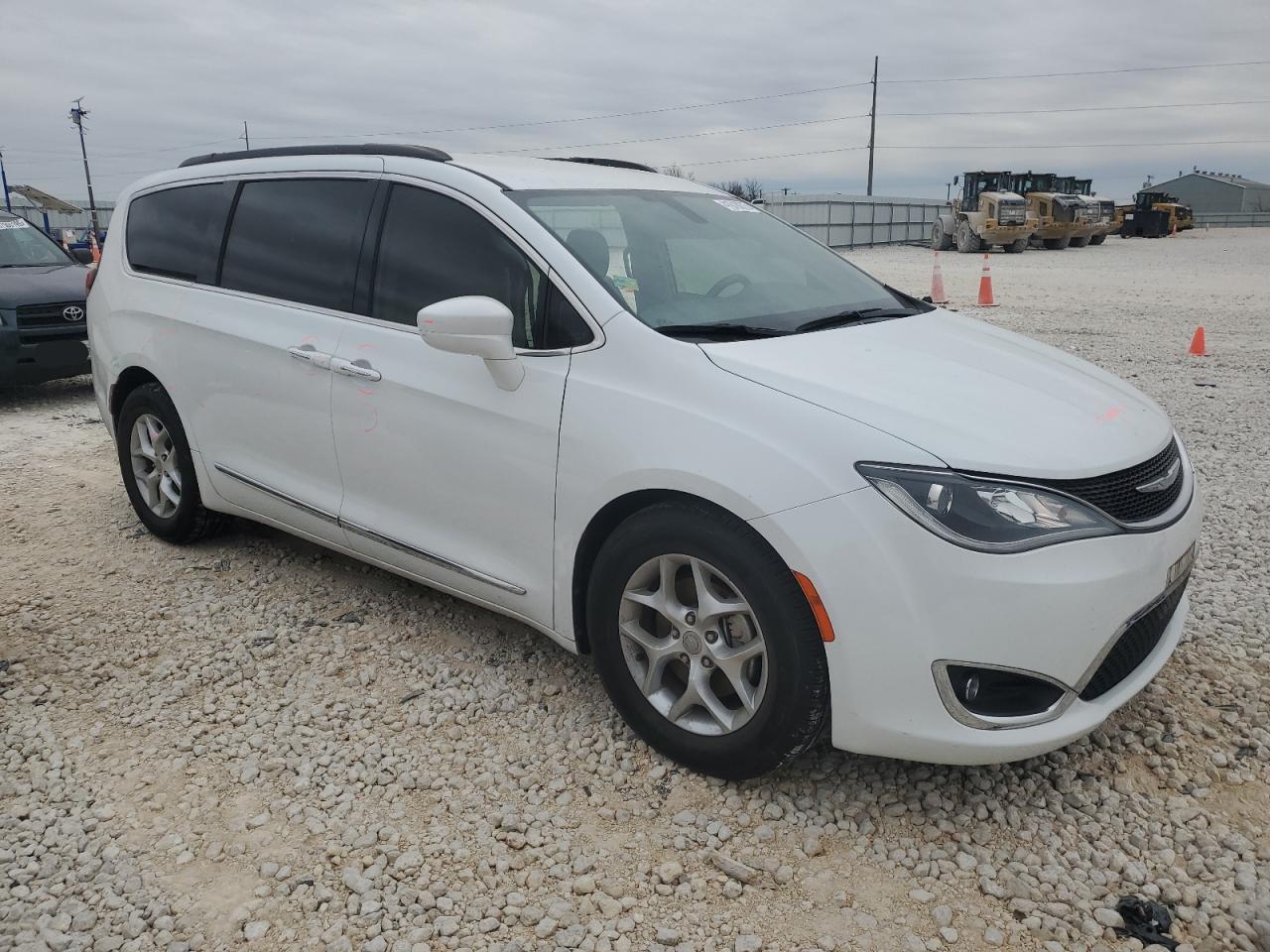 2017 CHRYSLER PACIFICA T - Image 4