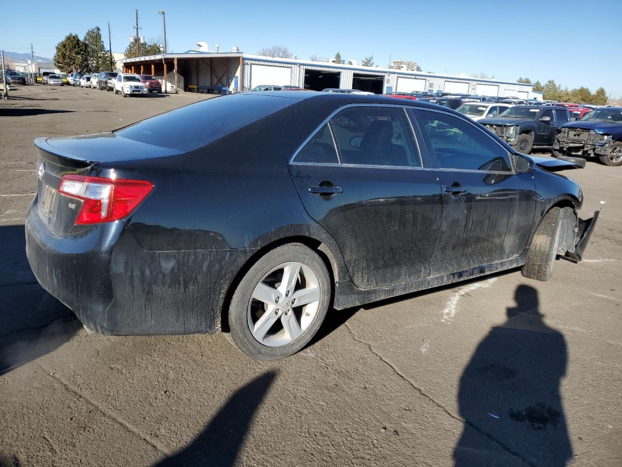 2013 TOYOTA CAMRY L - Фото 3