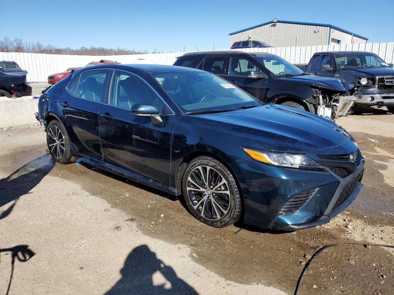 2019 TOYOTA CAMRY L - Фото 4