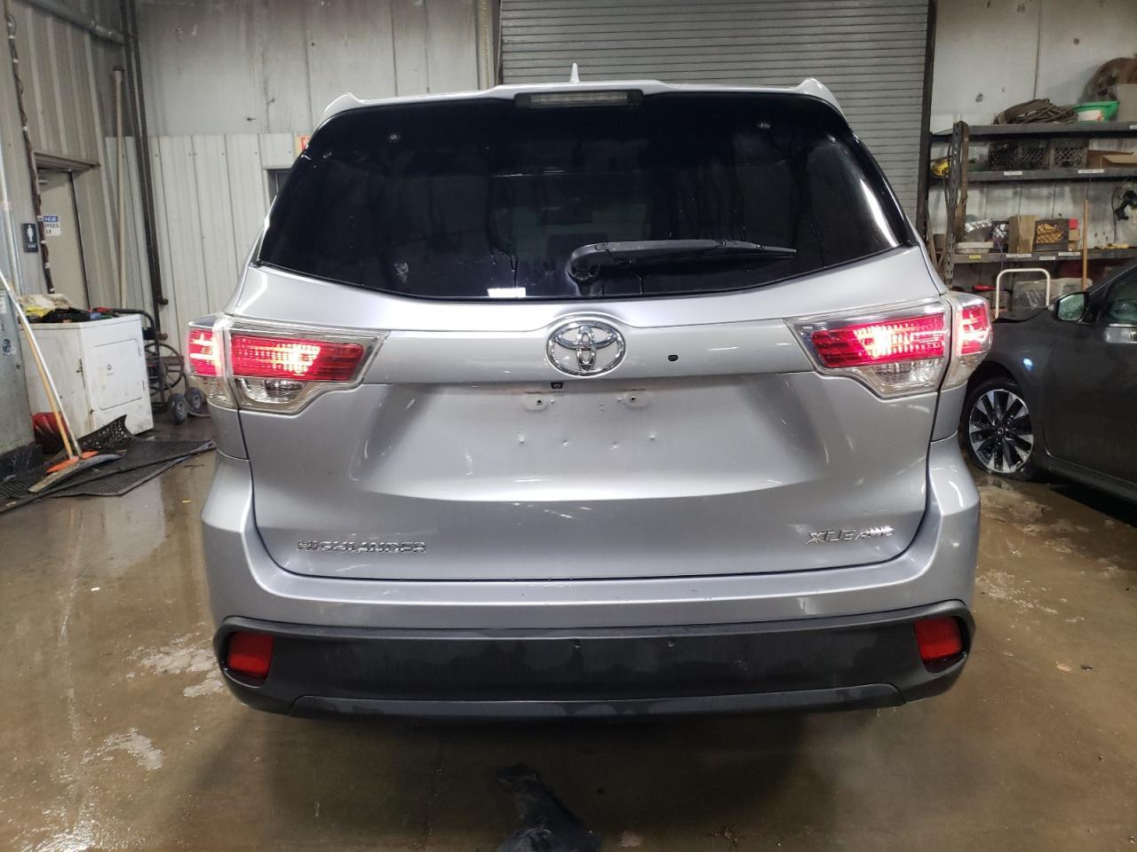 2014 TOYOTA HIGHLANDER - Фото 6