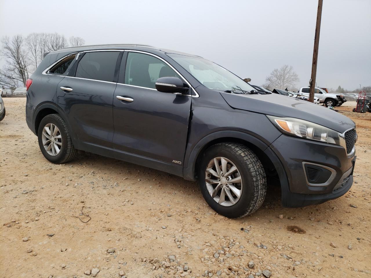 2016 KIA SORENTO LX - Image 4