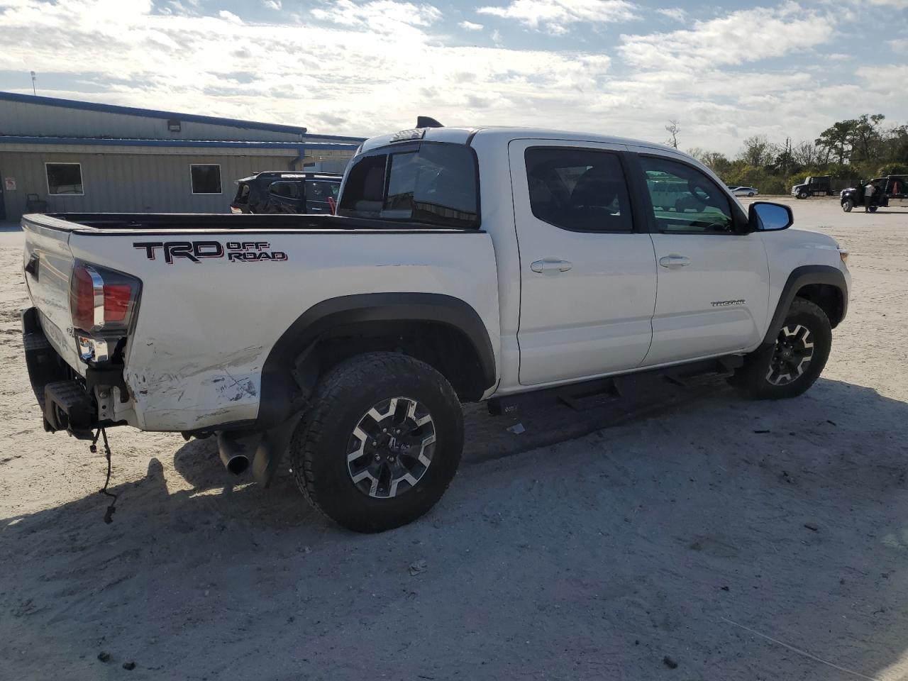 2020 TOYOTA TACOMA DOU - Image 3