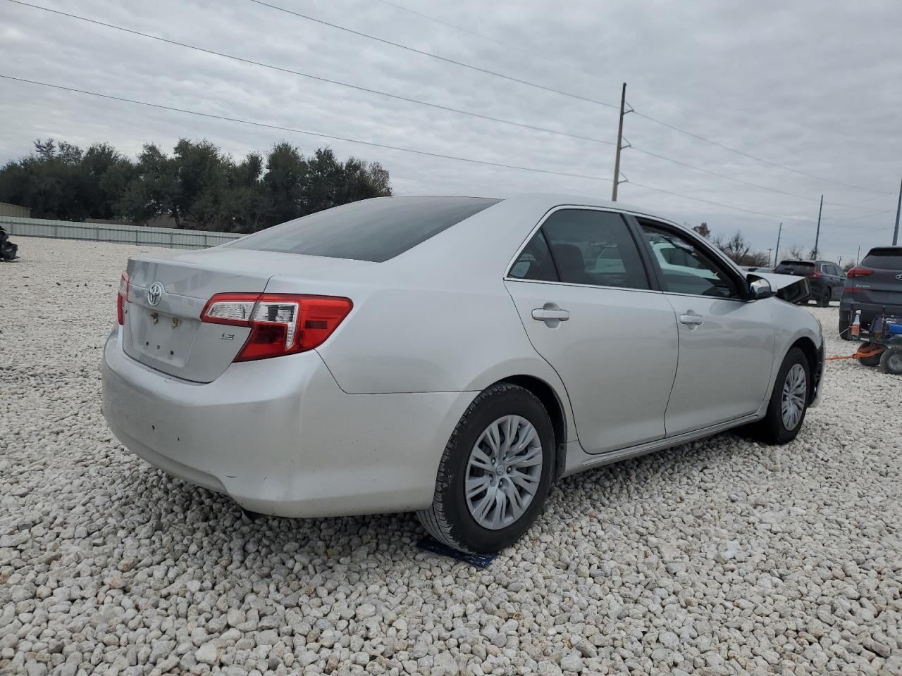 2013 TOYOTA CAMRY L - Image 3