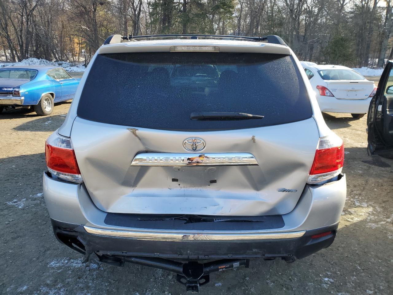 2012 TOYOTA HIGHLANDER - Image 6