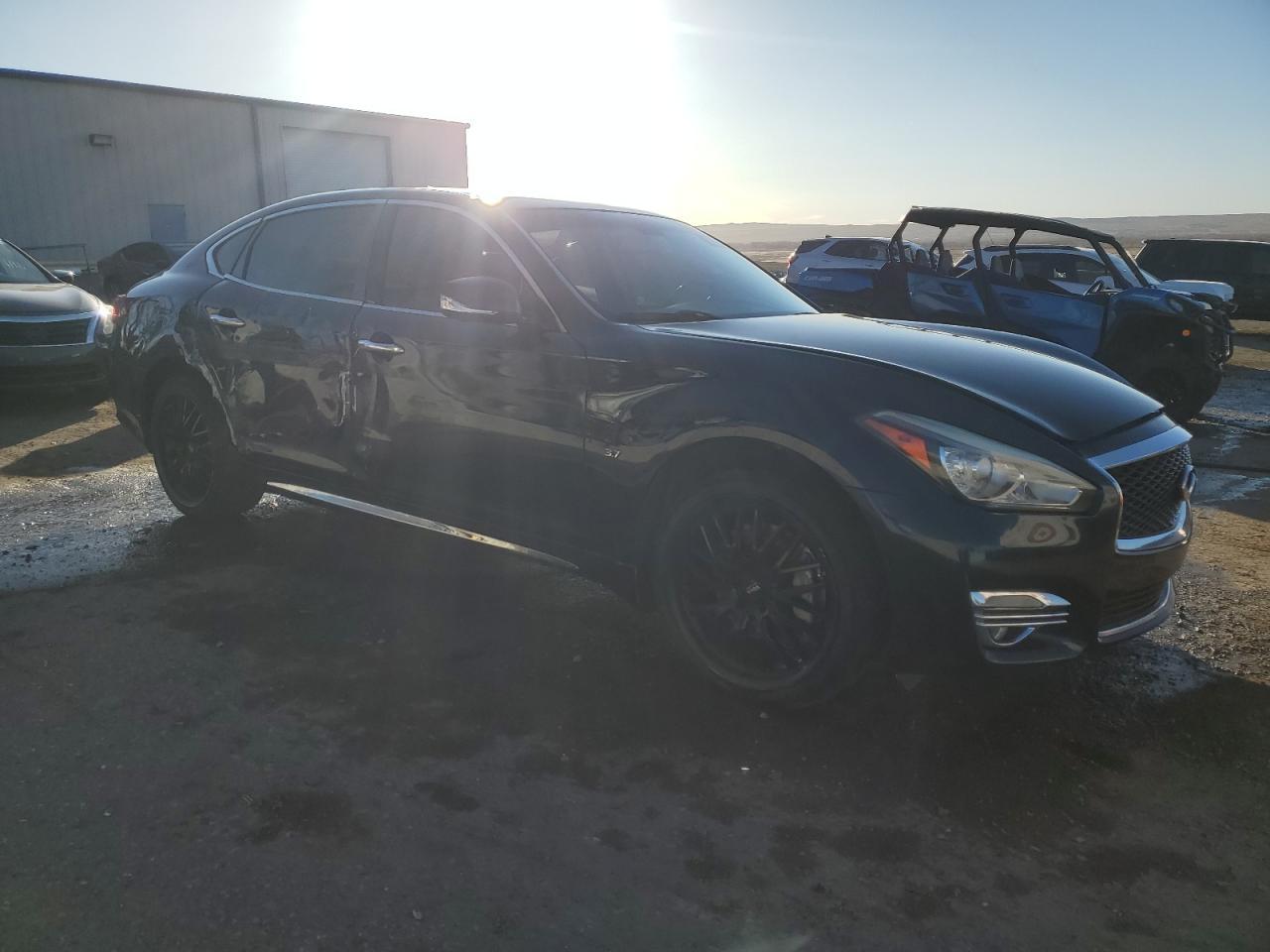 2015 INFINITI Q70L 3.7 - Image 4