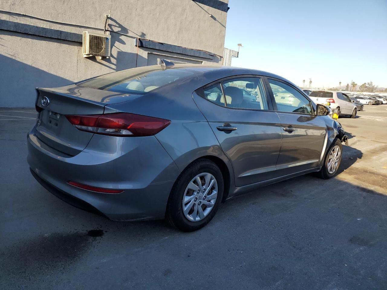2017 HYUNDAI ELANTRA SE - Image 3