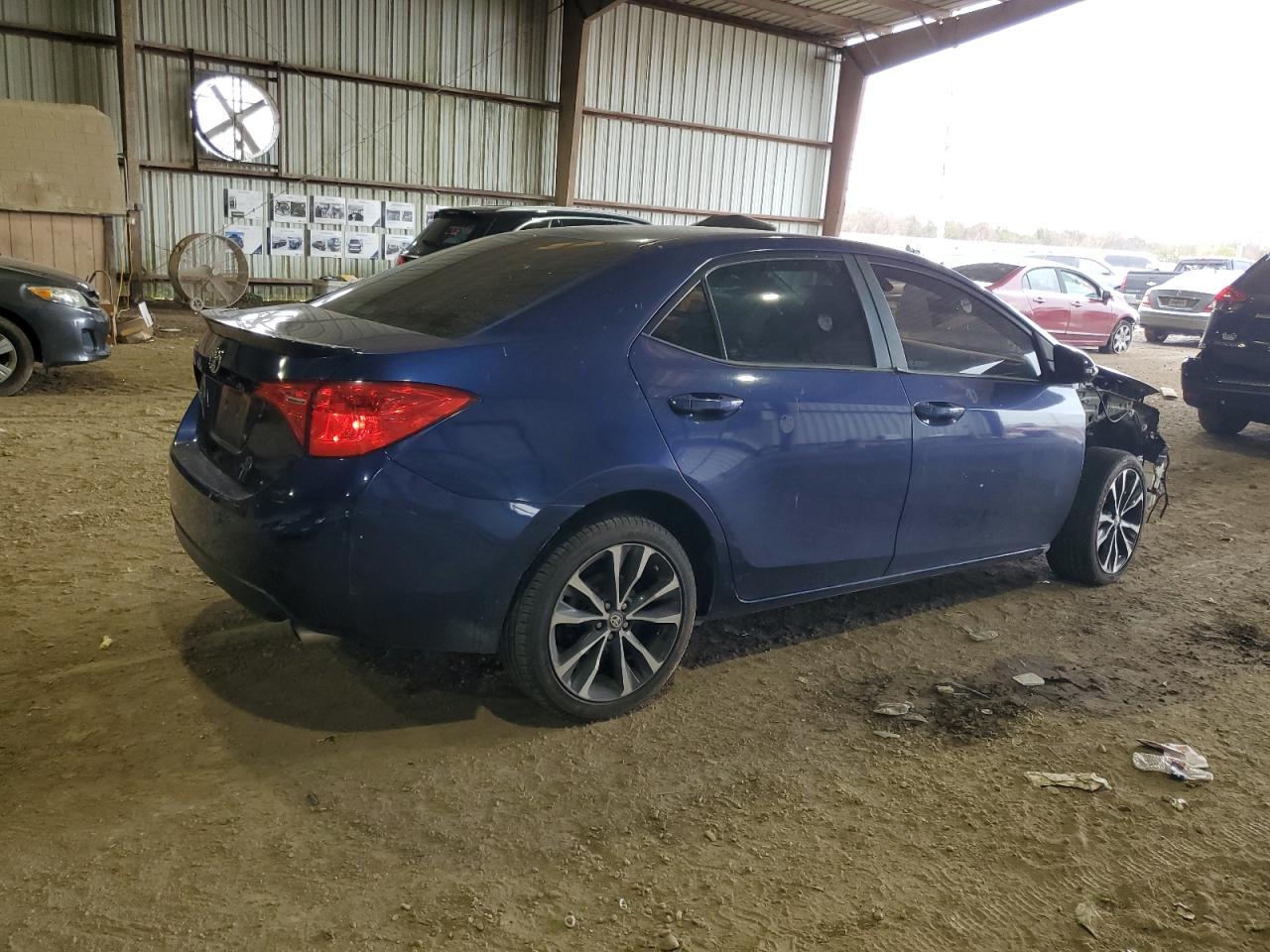 2018 TOYOTA COROLLA L - Фото 3
