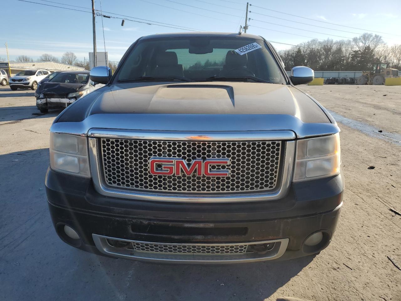 2011 GMC SIERRA K15 - Фото 5