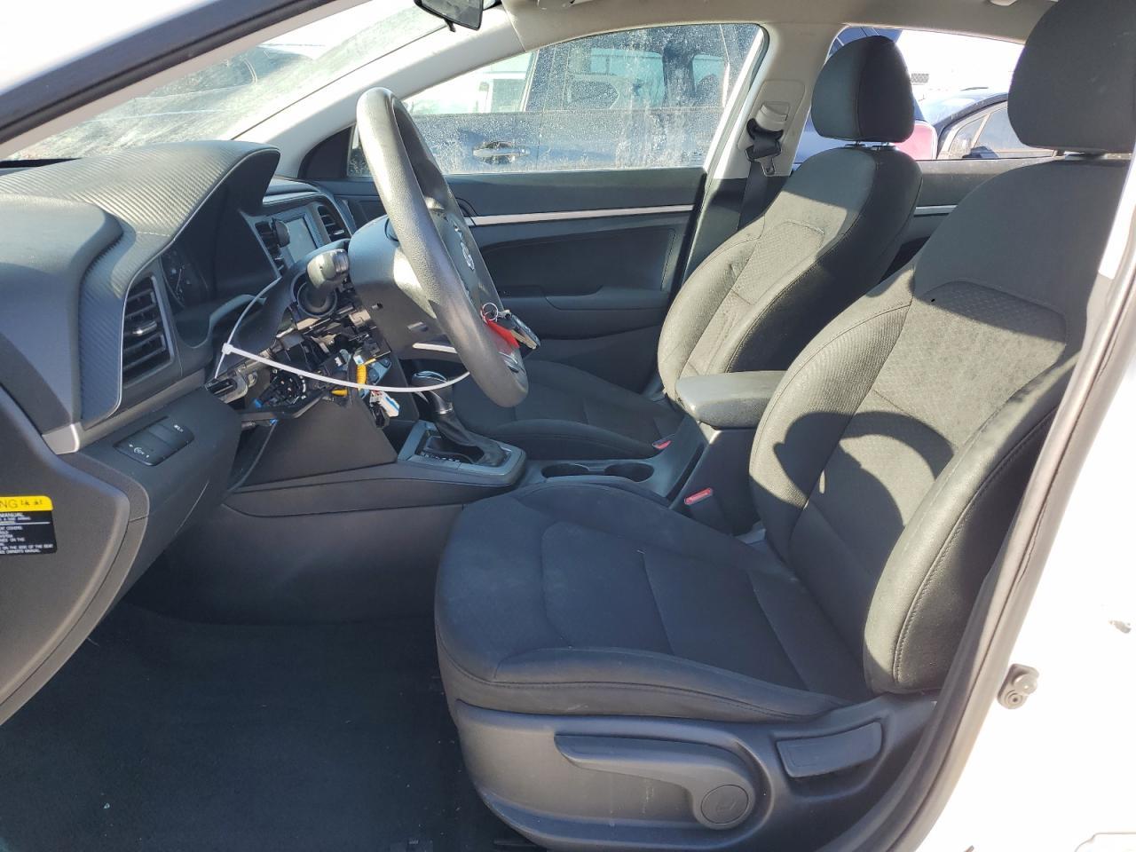 2019 HYUNDAI ELANTRA SE - Фото 7