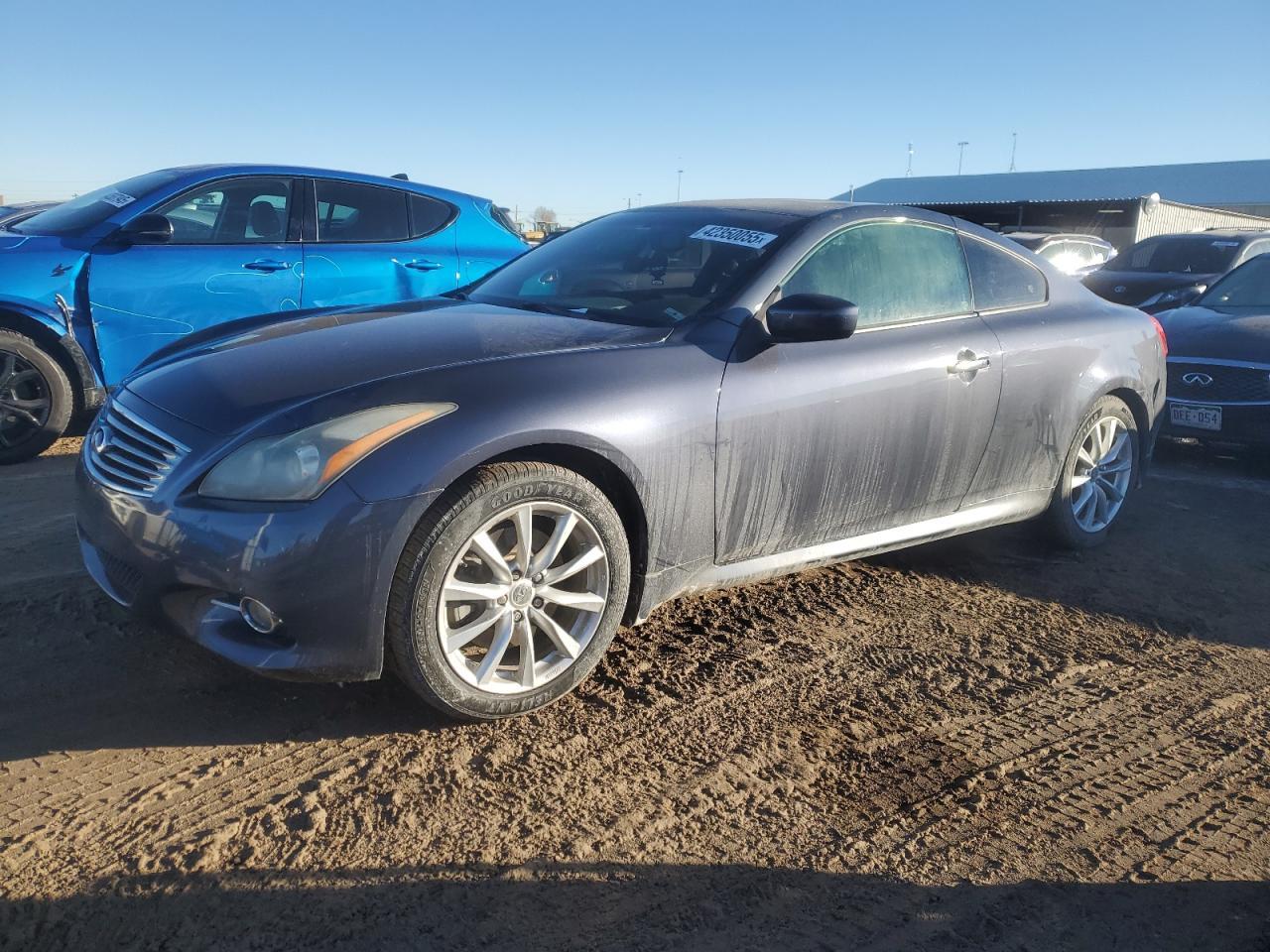 2011 INFINITI G37