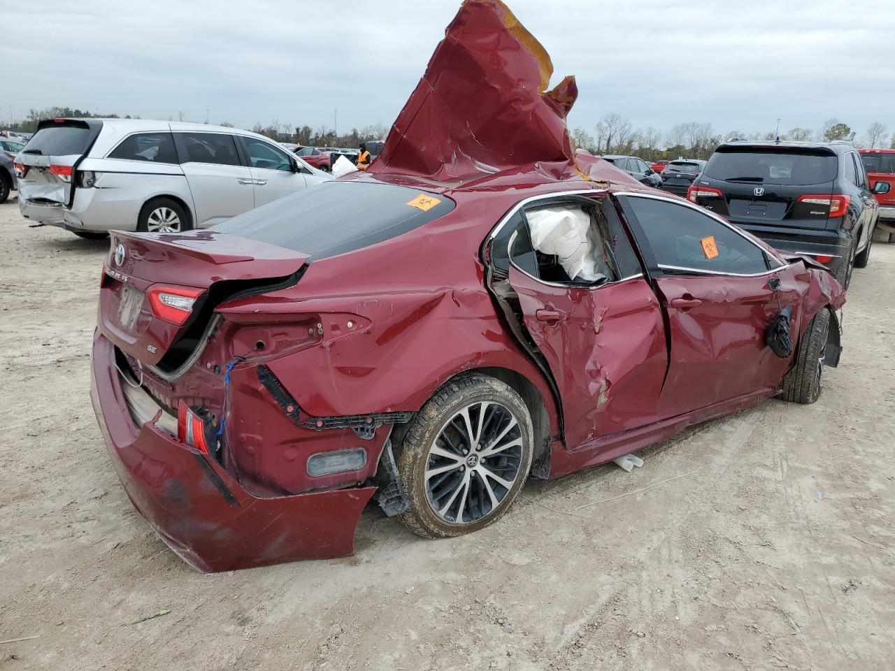 2018 TOYOTA CAMRY L - Фото 3