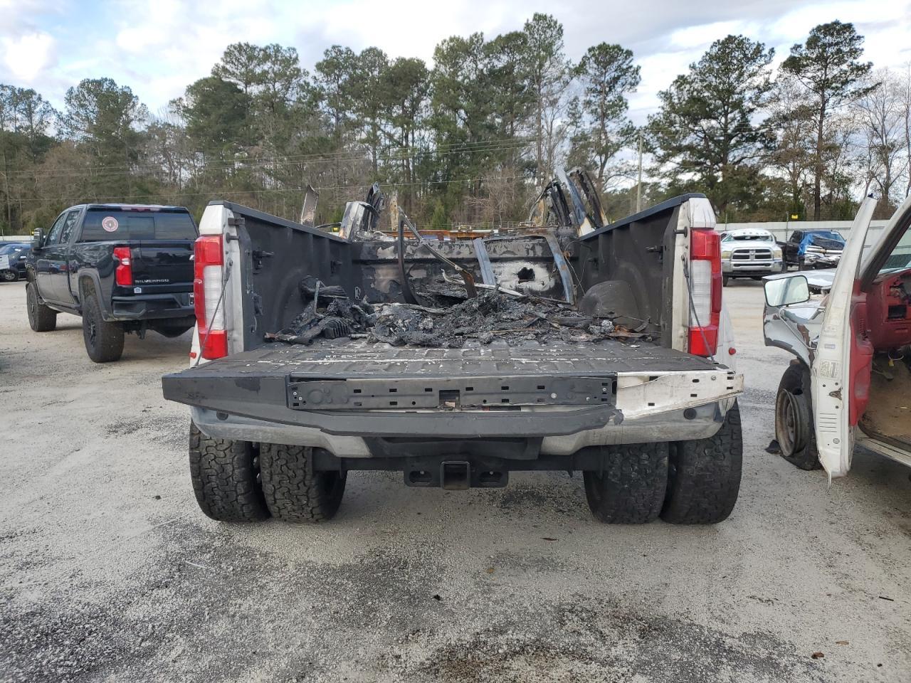 2017 FORD F350 SUPER - Image 6