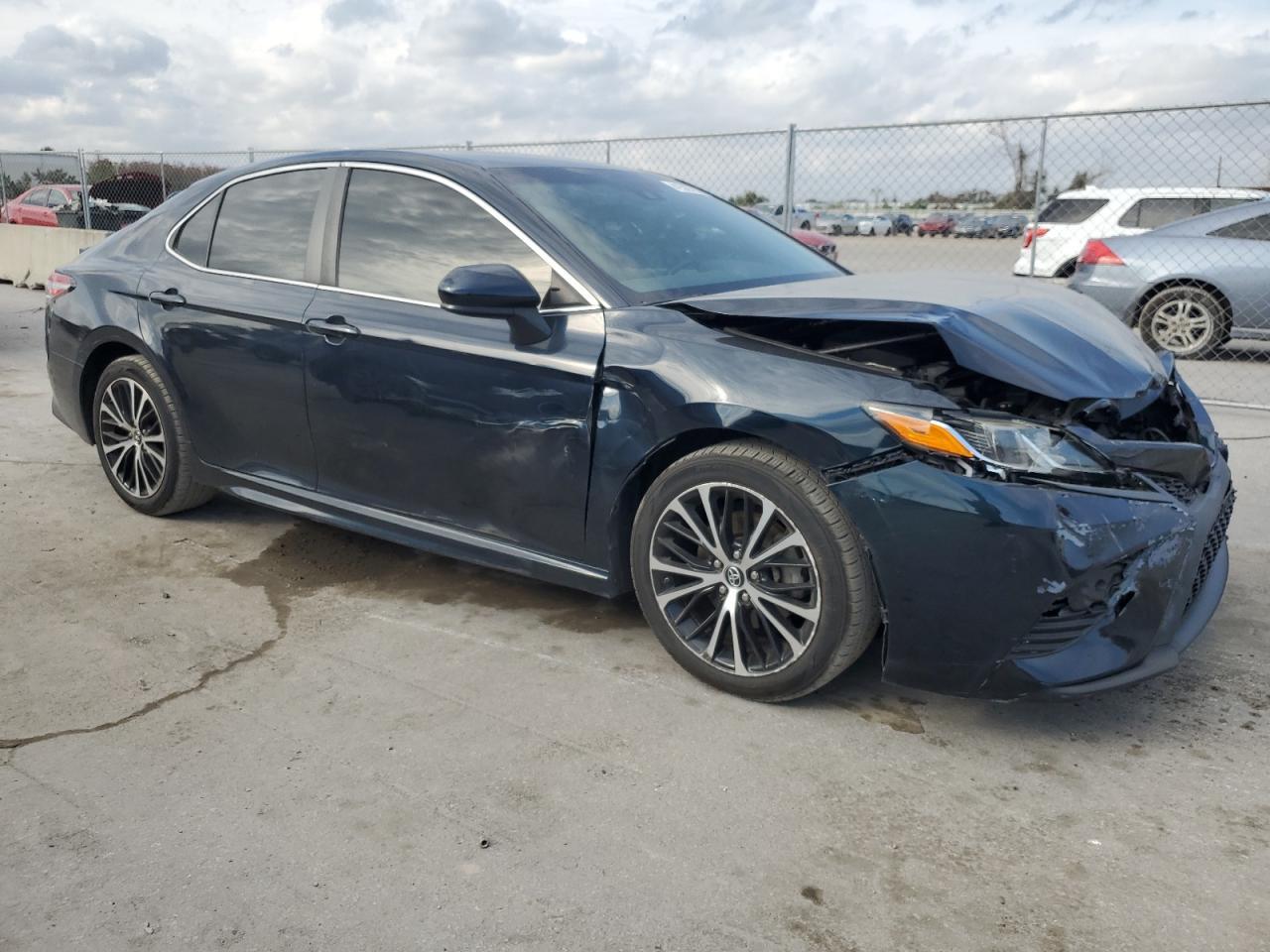 2018 TOYOTA CAMRY L - Фото 4