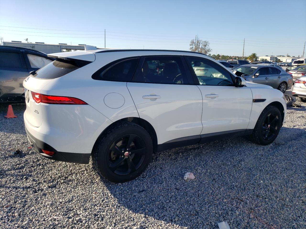 2019 JAGUAR F-PACE PRE - Image 3
