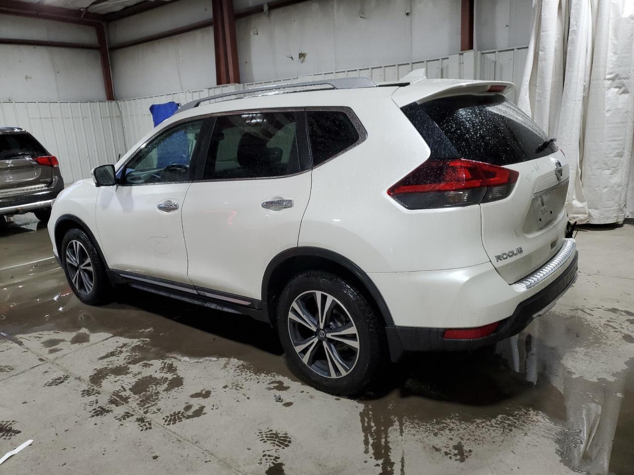 2018 NISSAN ROGUE S - Image 2