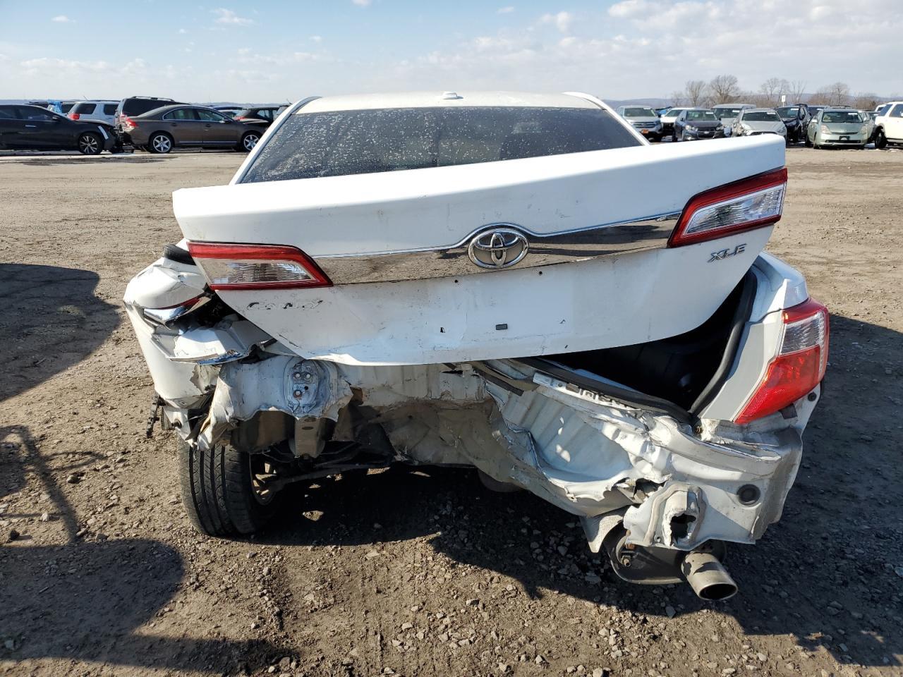2013 TOYOTA CAMRY L - Image 6
