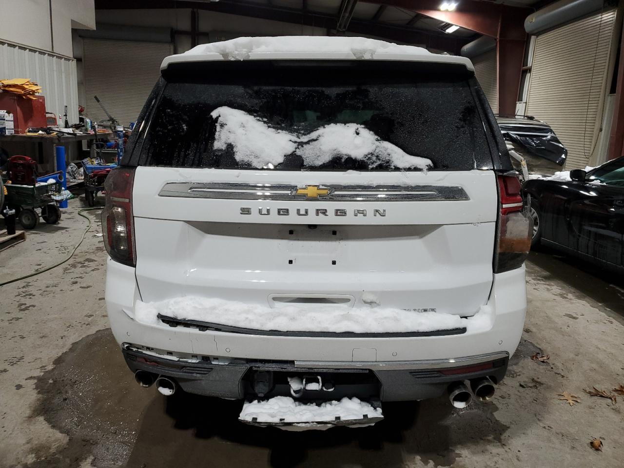 2023 CHEVROLET SUBURBAN C - Фото 6