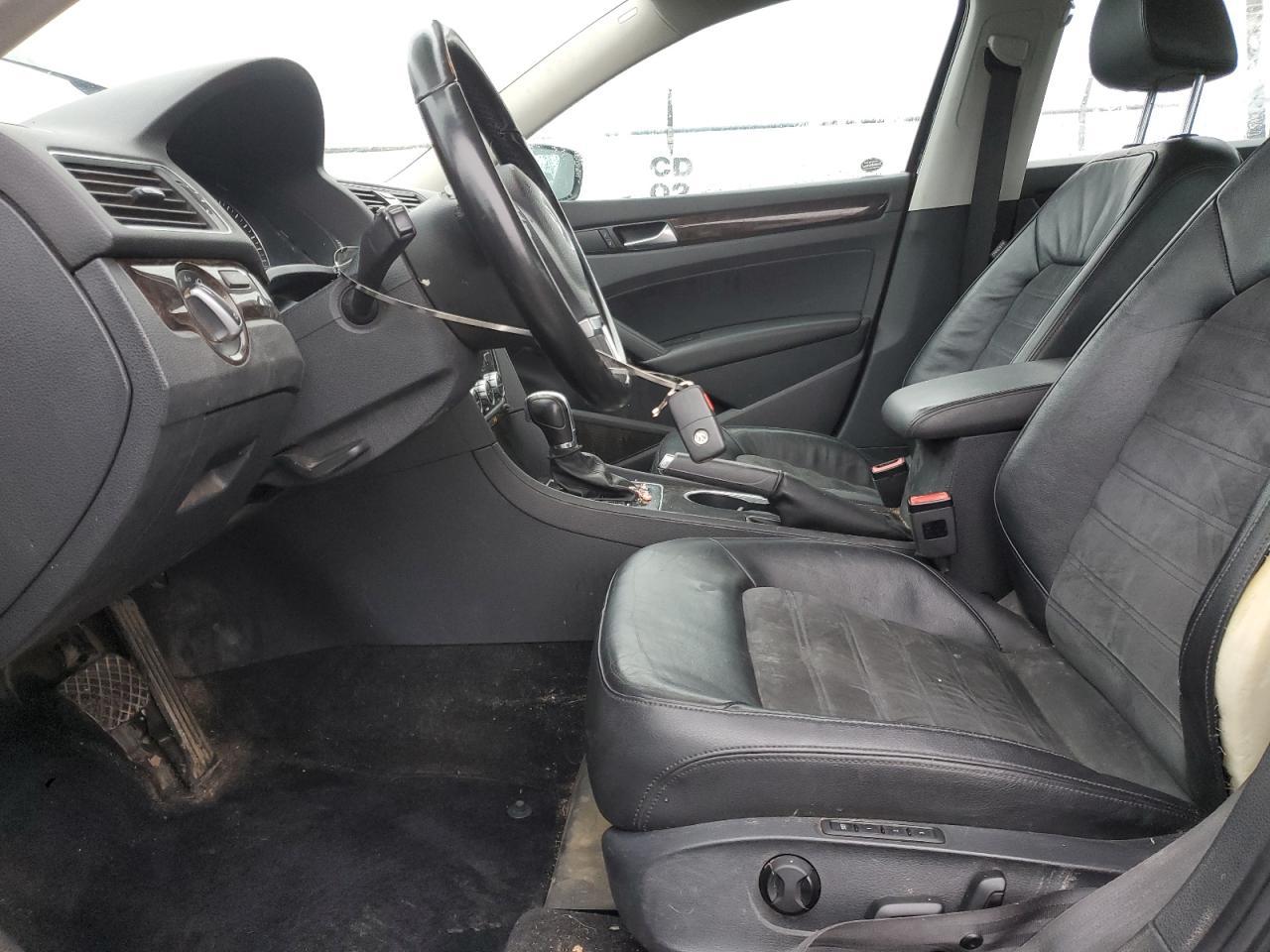2014 VOLKSWAGEN PASSAT SEL - Фото 7