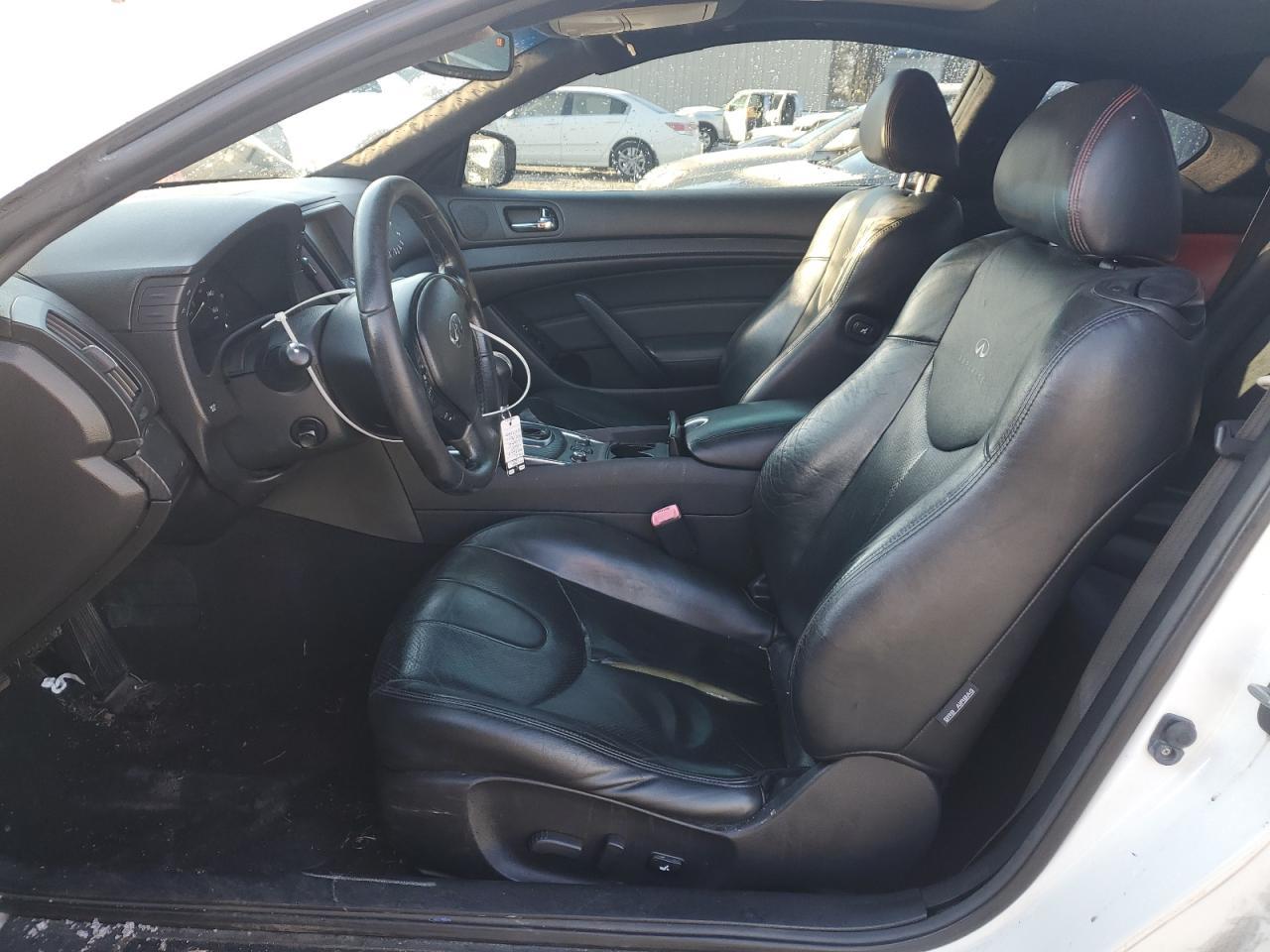 2011 INFINITI G37 - Фото 7