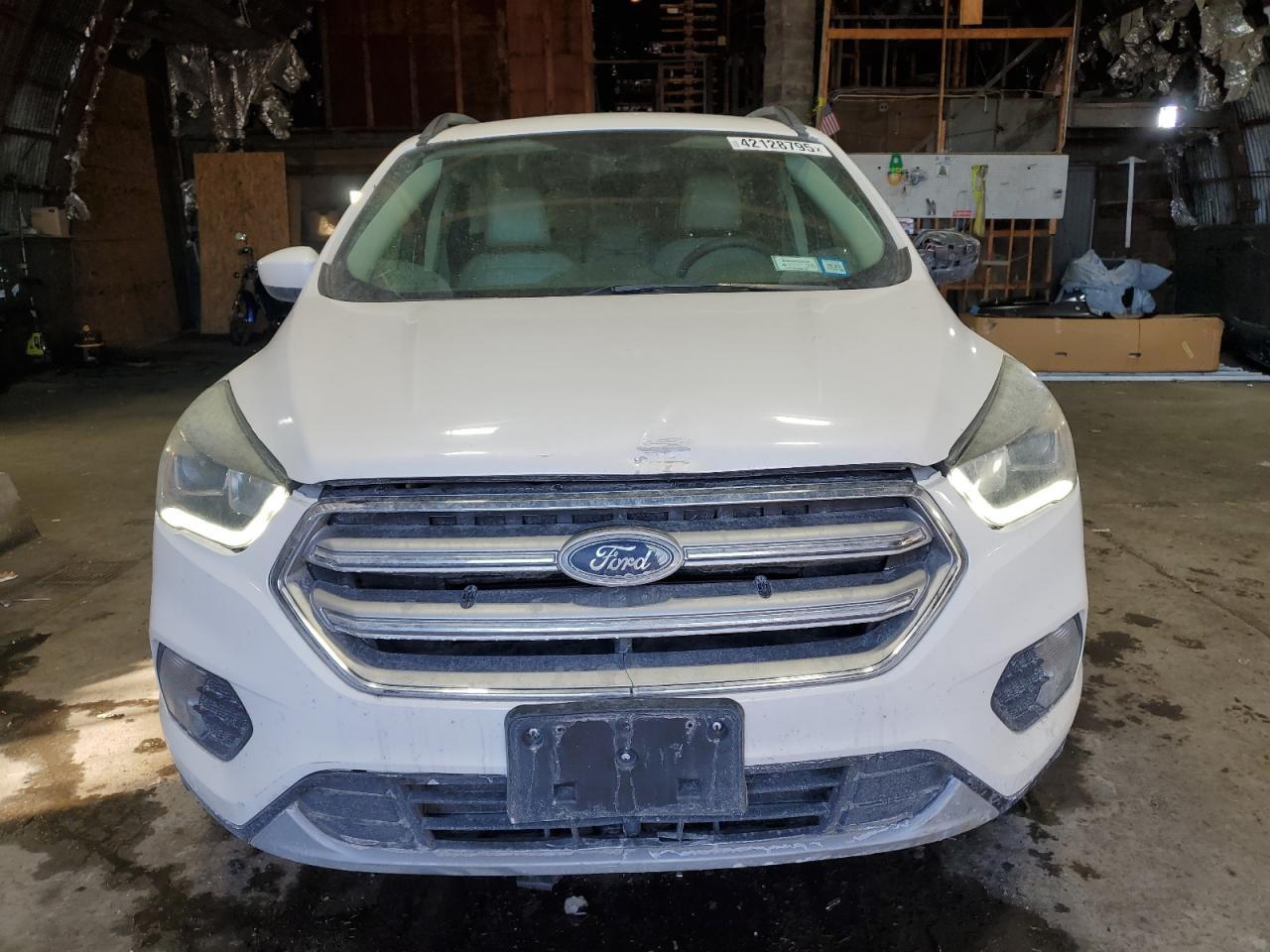 2017 FORD ESCAPE SE - Image 5