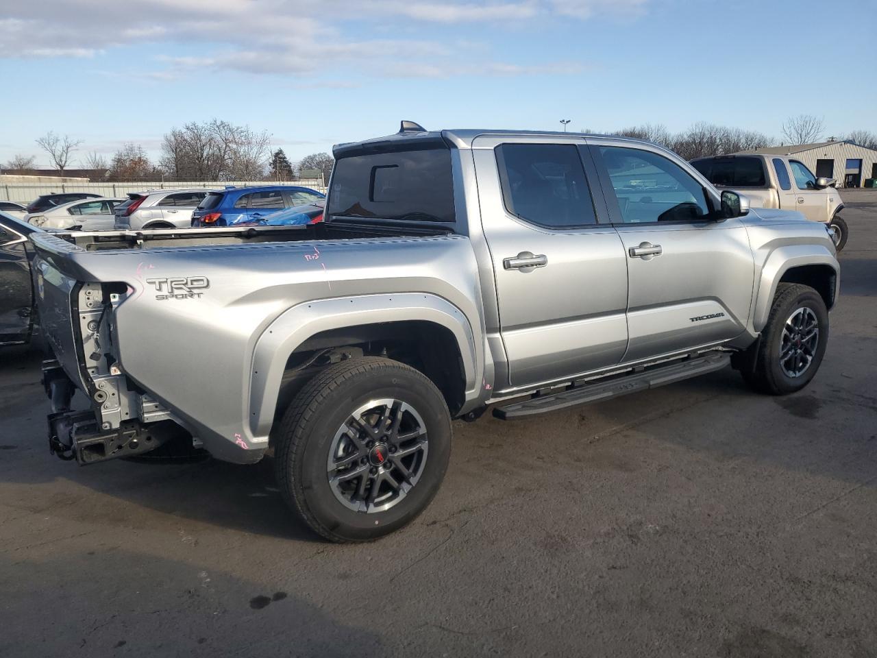 2024 TOYOTA TACOMA DOU - Фото 3
