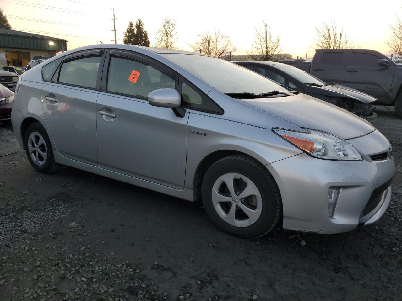 2013 TOYOTA PRIUS - Фото 4