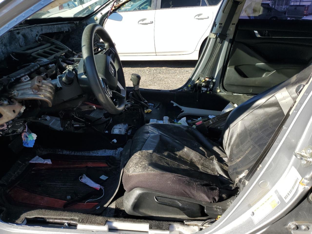 2018 HONDA ACCORD LX - Image 7