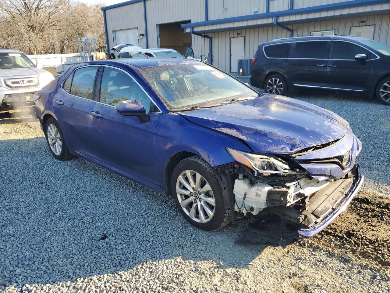 2018 TOYOTA CAMRY L - Фото 4