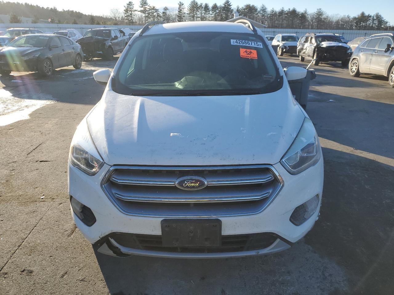 2017 FORD ESCAPE SE - Image 5