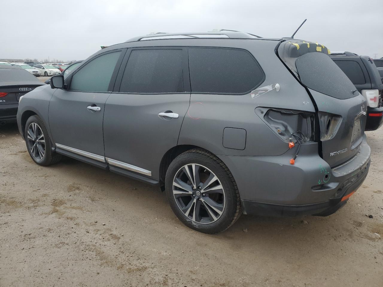 2018 NISSAN PATHFINDER - Фото 2