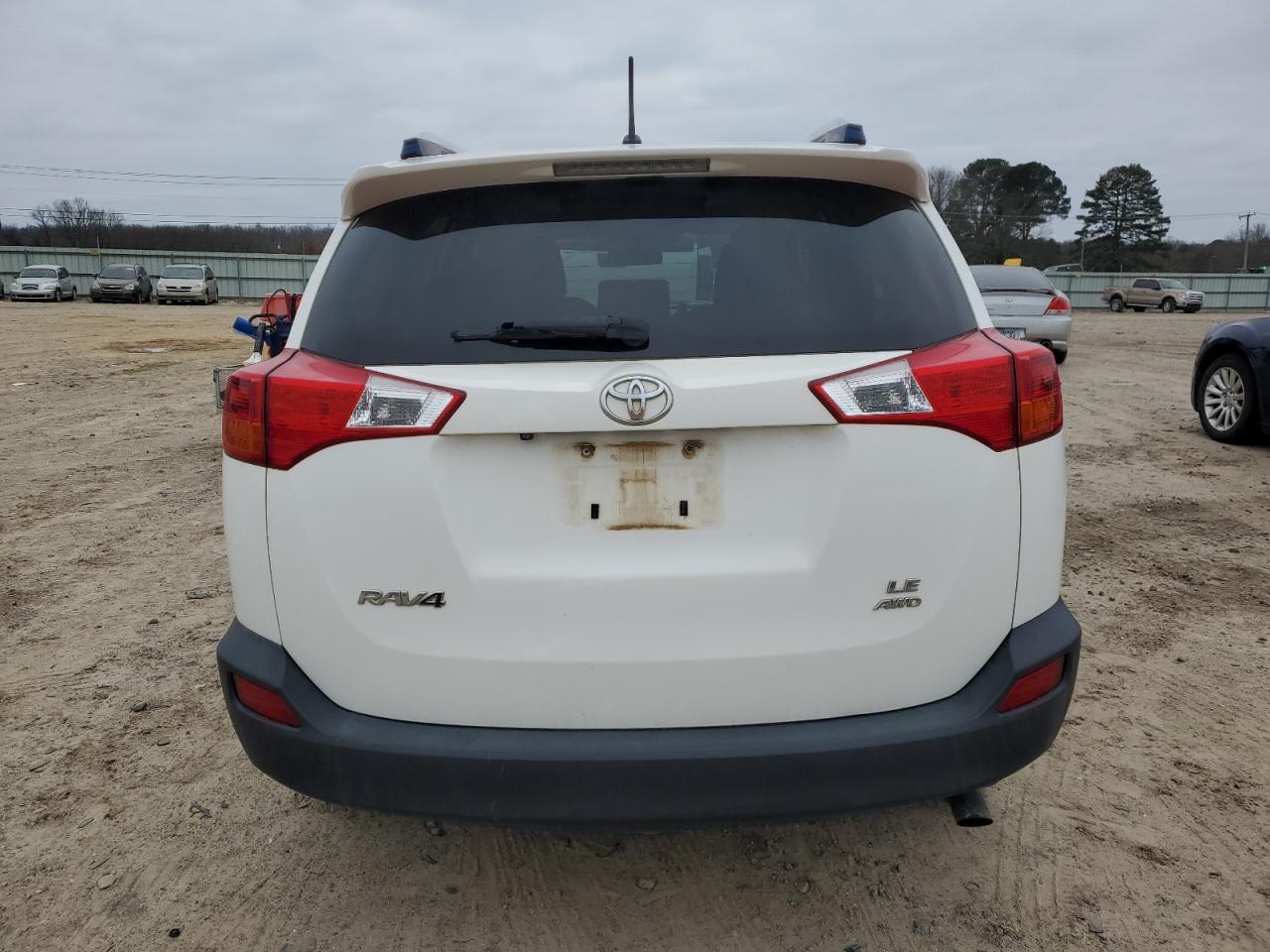 2015 TOYOTA RAV4 LE - Image 6