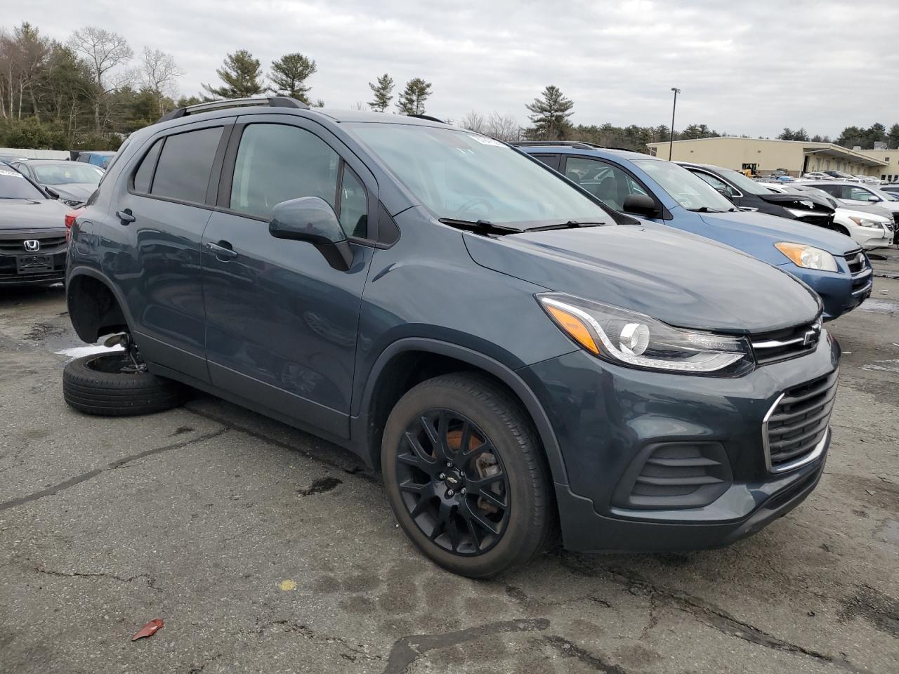 2021 CHEVROLET TRAX 1LT - Image 4