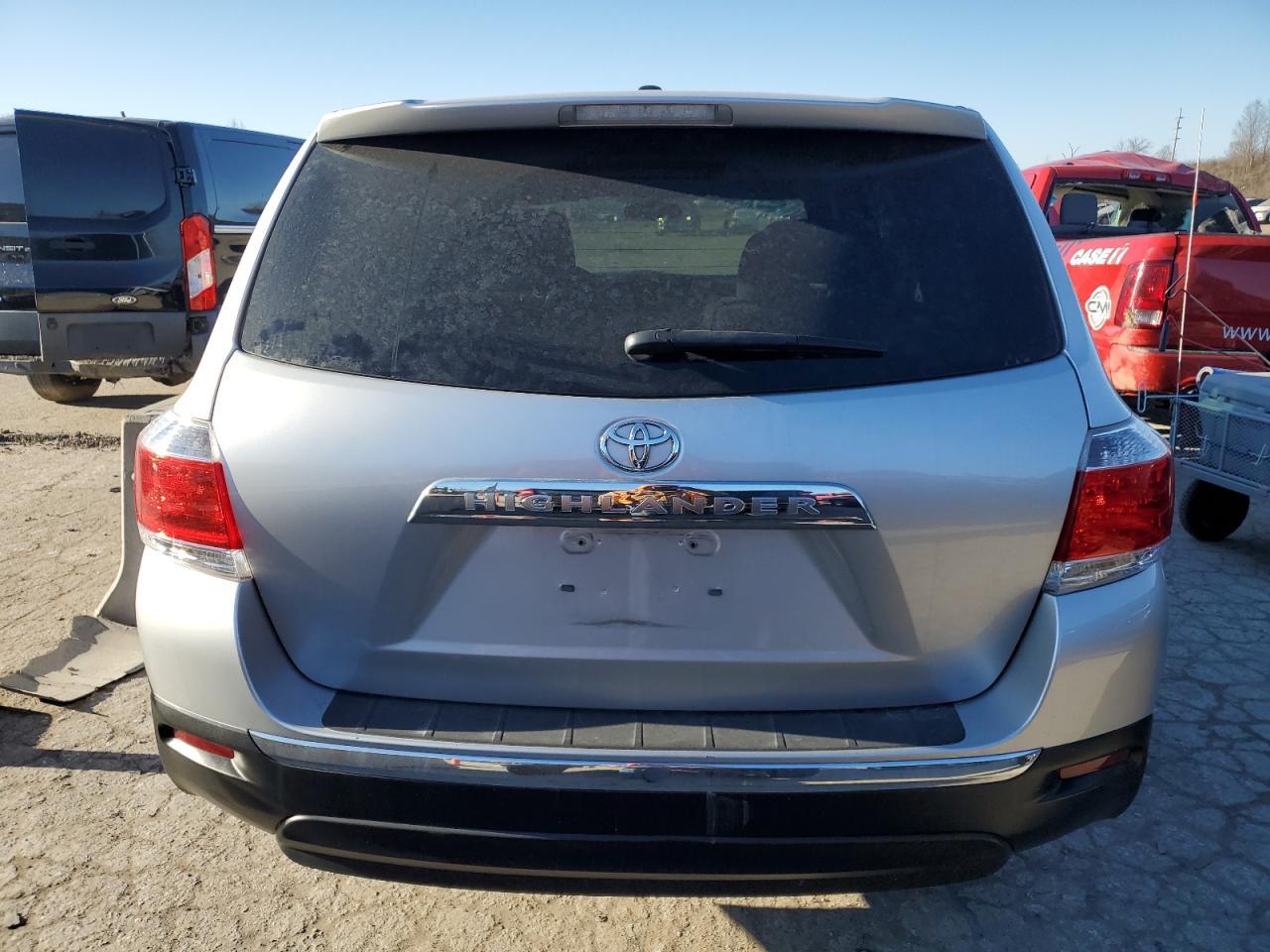 2012 TOYOTA HIGHLANDER - Image 6