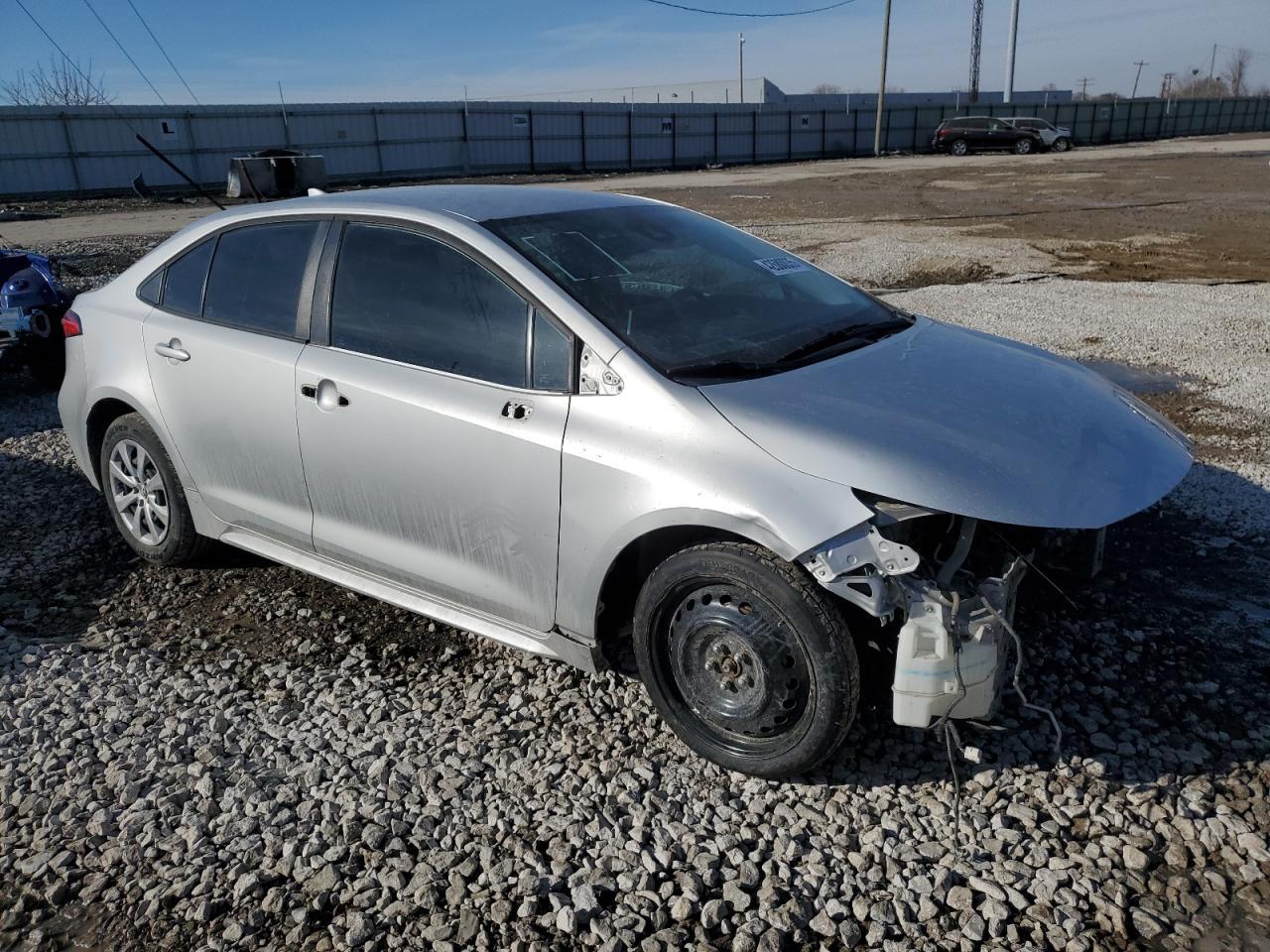 2020 TOYOTA COROLLA LE - Фото 4