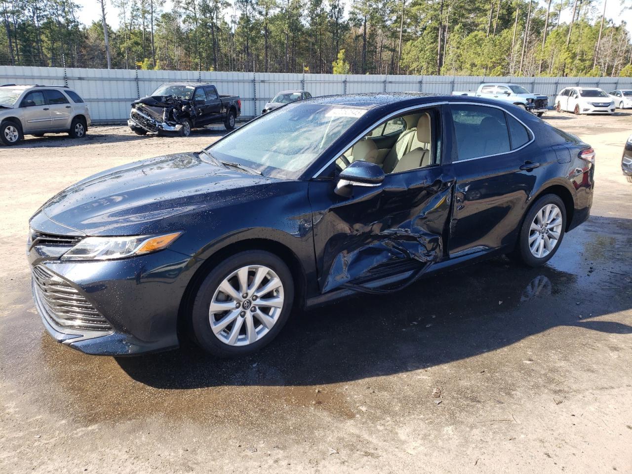 2019 TOYOTA CAMRY LE A