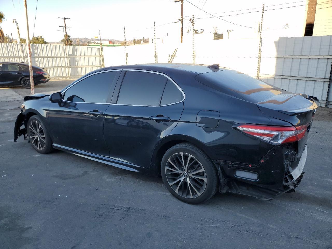 2020 TOYOTA CAMRY SE - Image 2
