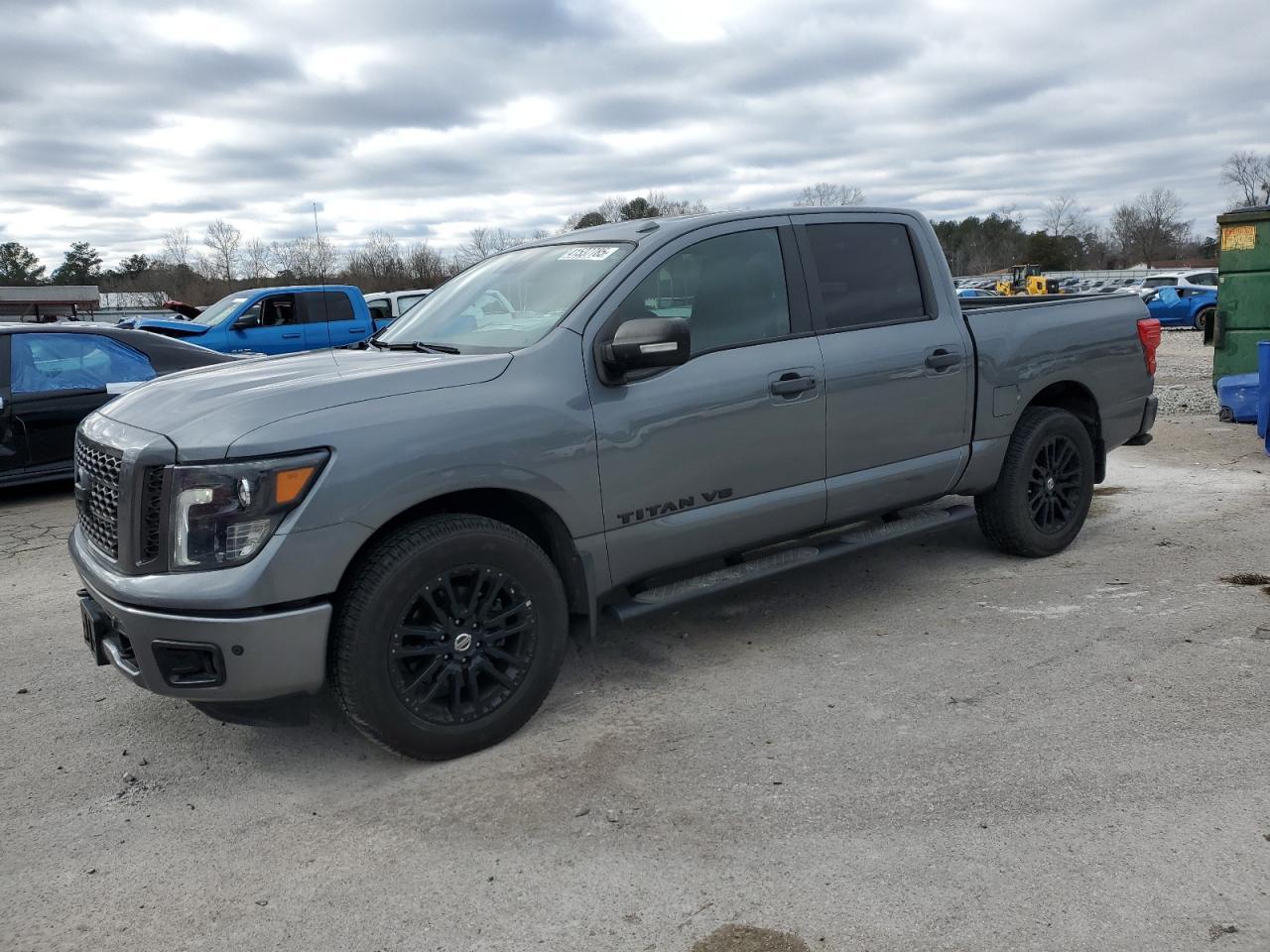 2018 NISSAN TITAN SV