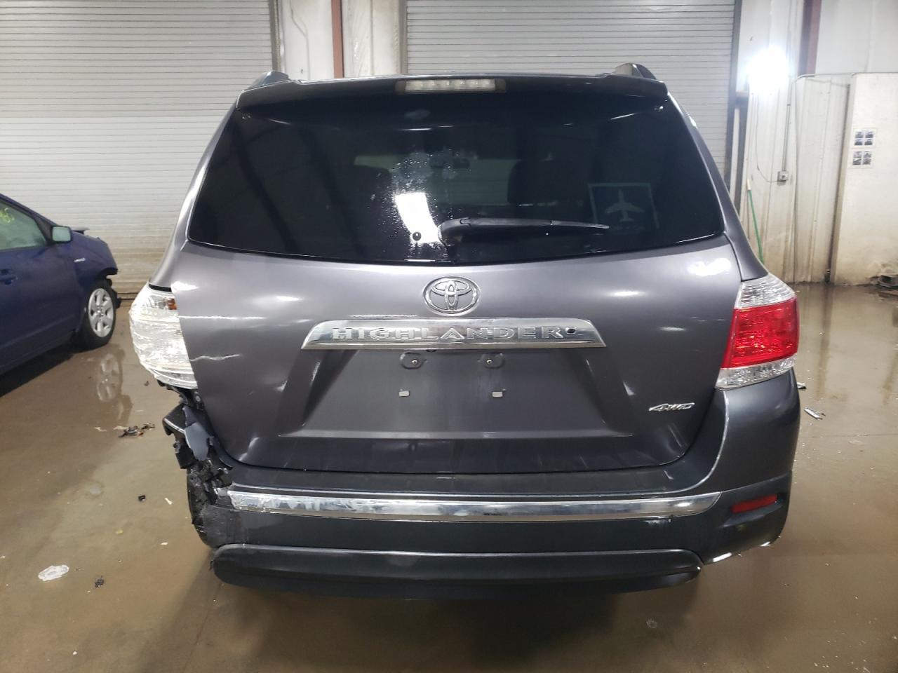 2012 TOYOTA HIGHLANDER - Фото 6