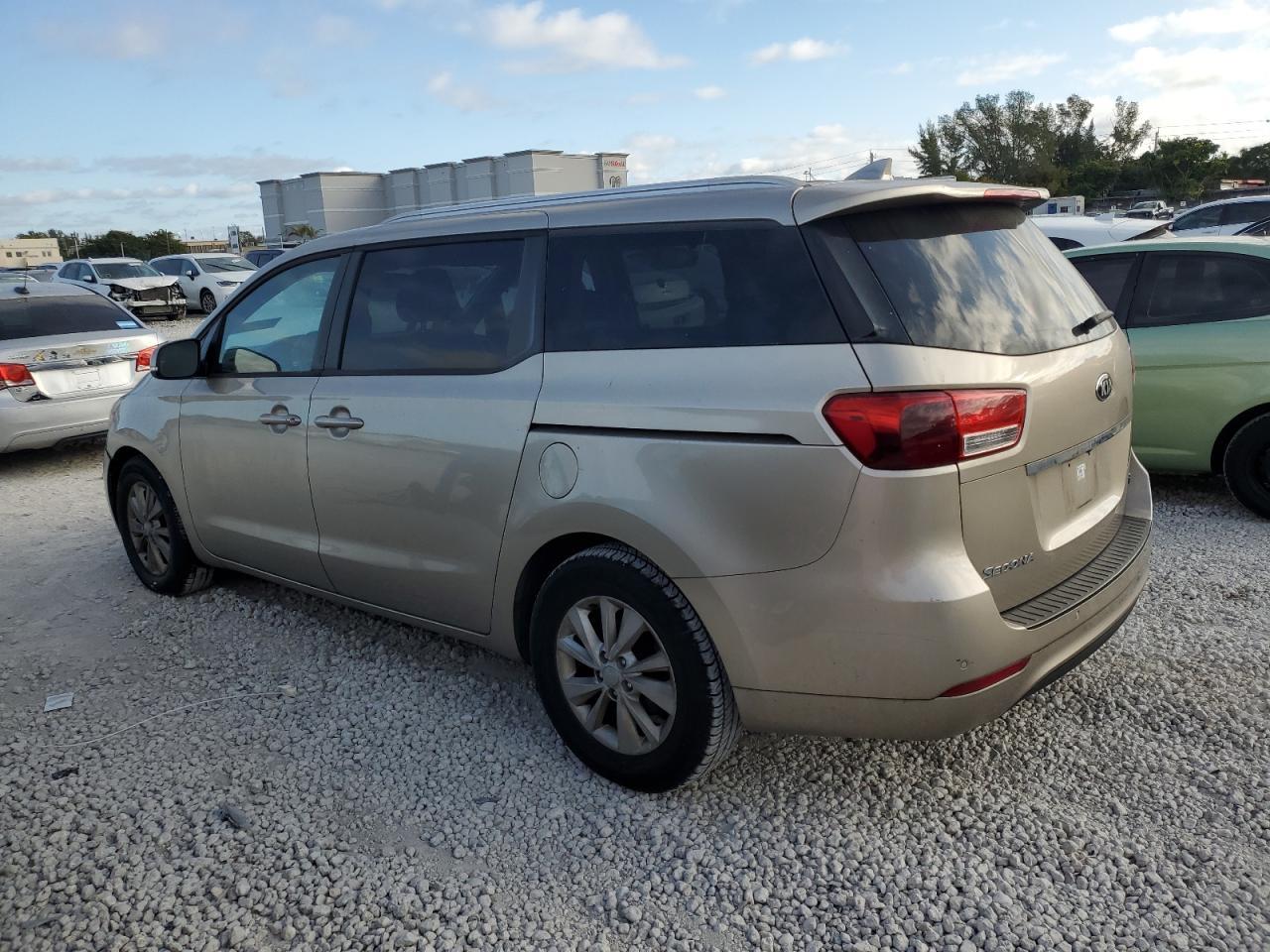 2016 KIA SEDONA LX - Image 2