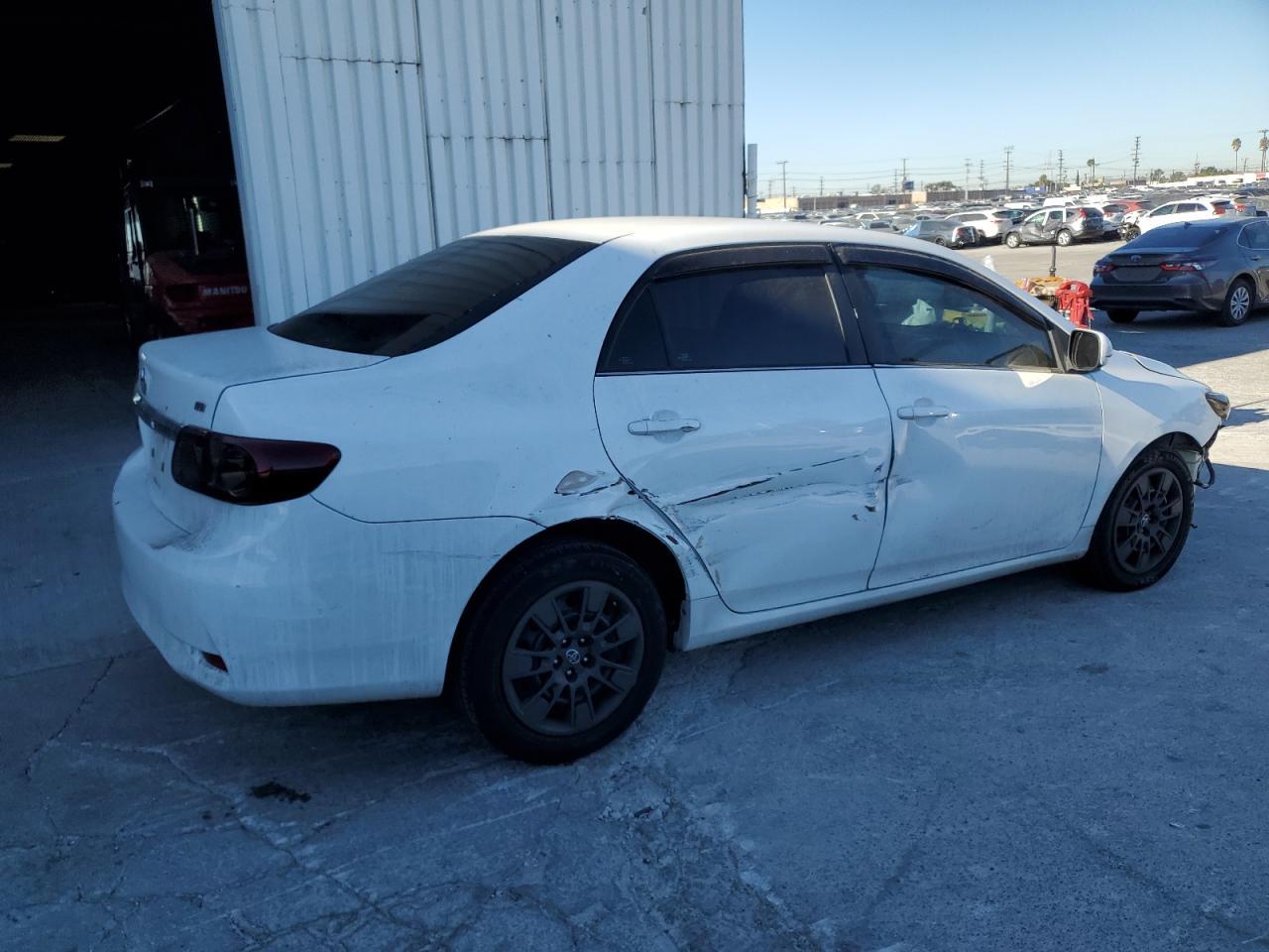 2013 TOYOTA COROLLA BA - Фото 3