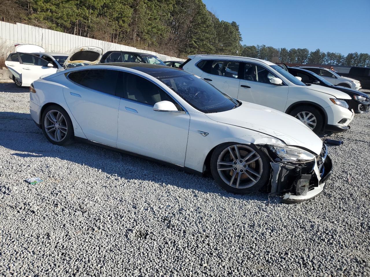 2015 TESLA MODEL S - Image 4