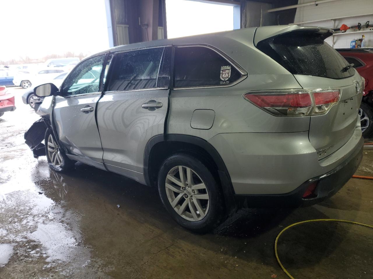 2015 TOYOTA HIGHLANDER - Image 2