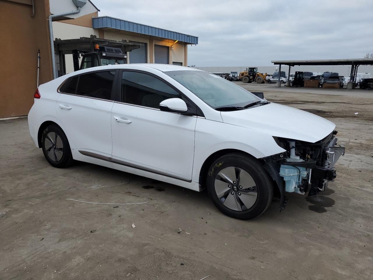 2022 HYUNDAI IONIQ SE - Фото 4