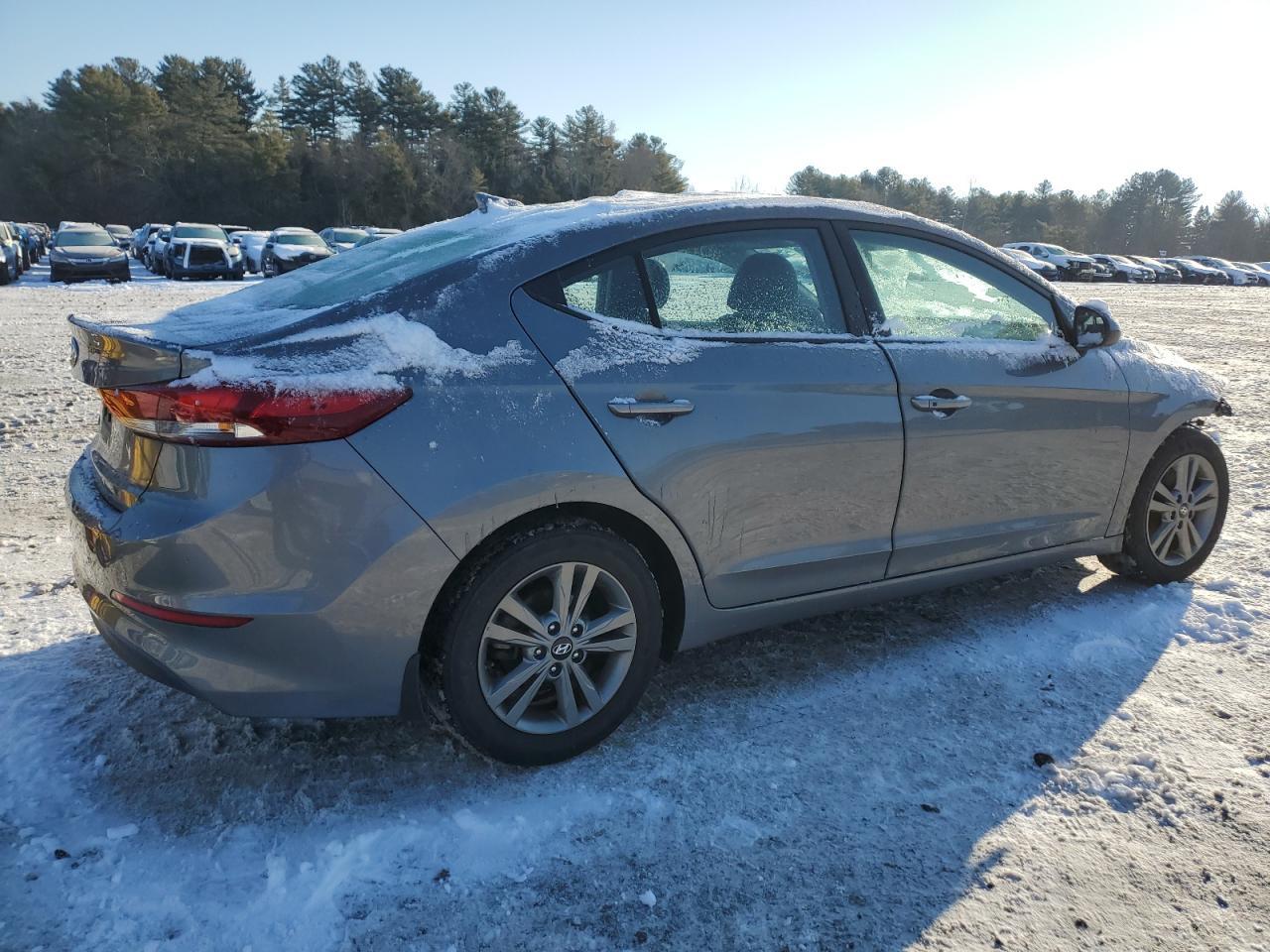 2018 HYUNDAI ELANTRA SE - Фото 3