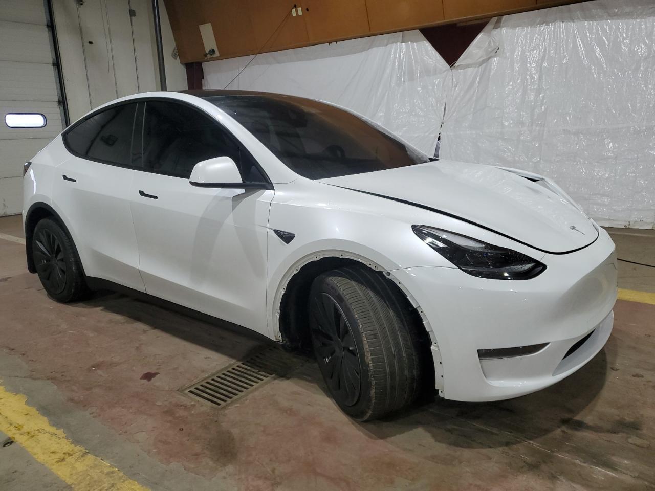 2024 TESLA MODEL Y - Фото 4