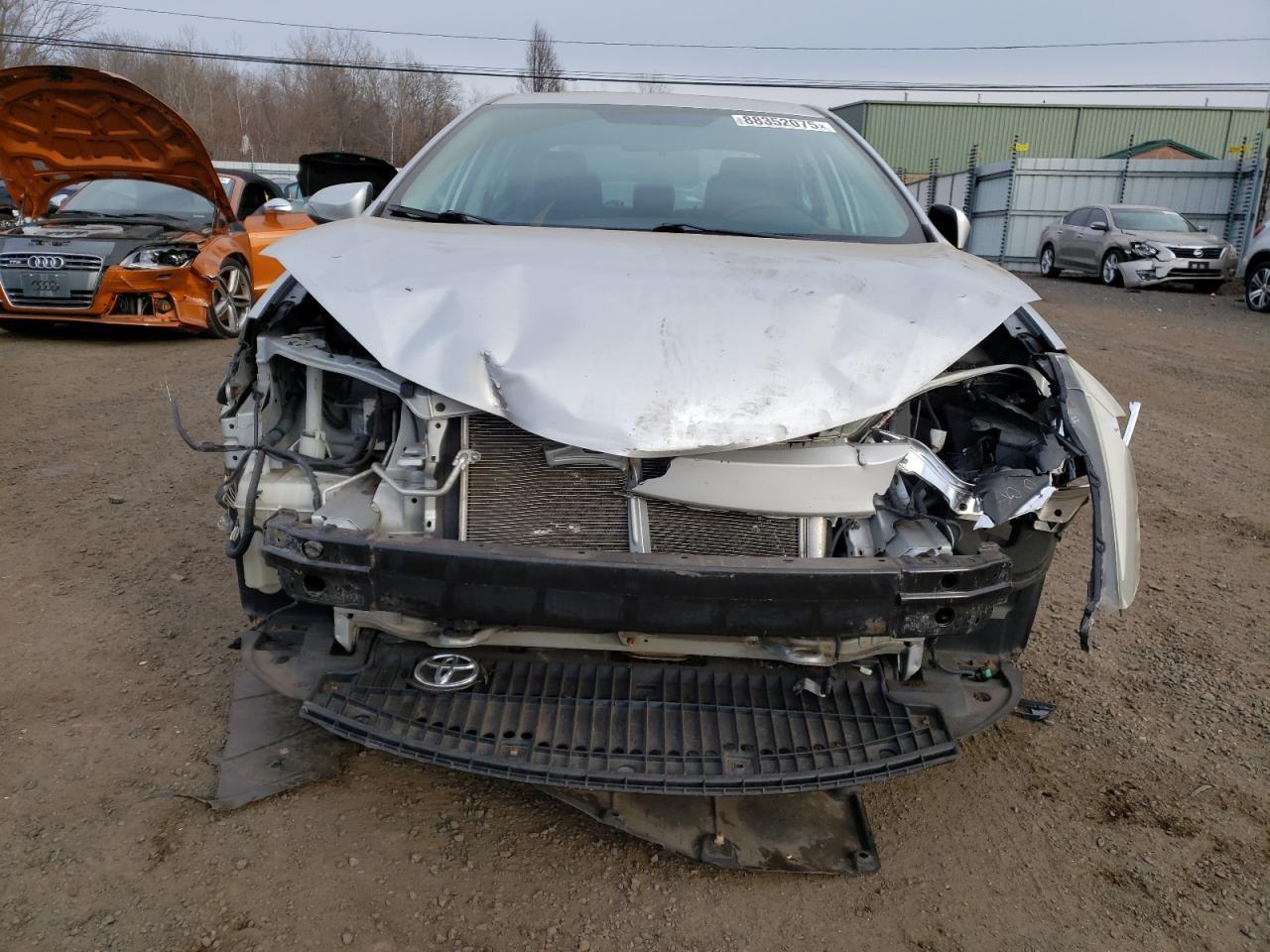 2014 TOYOTA COROLLA L - Image 5