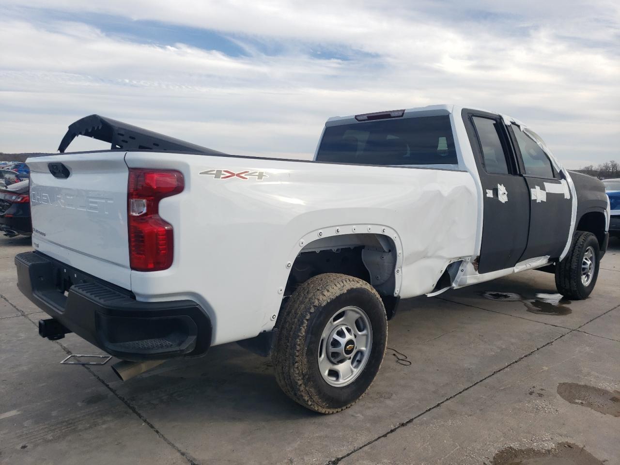 2024 CHEVROLET SILVERADO - Фото 3