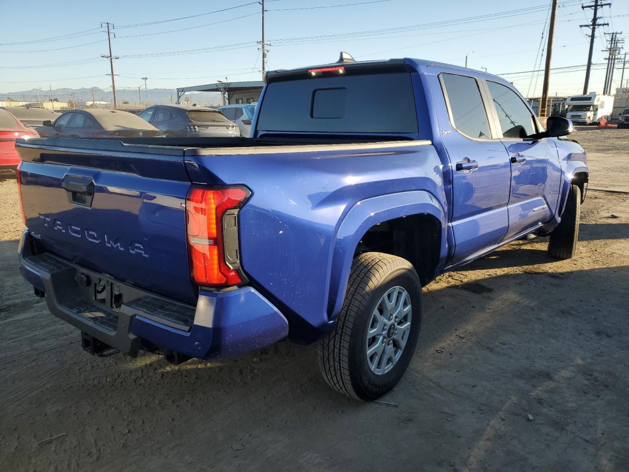 2024 TOYOTA TACOMA DOU - Фото 3